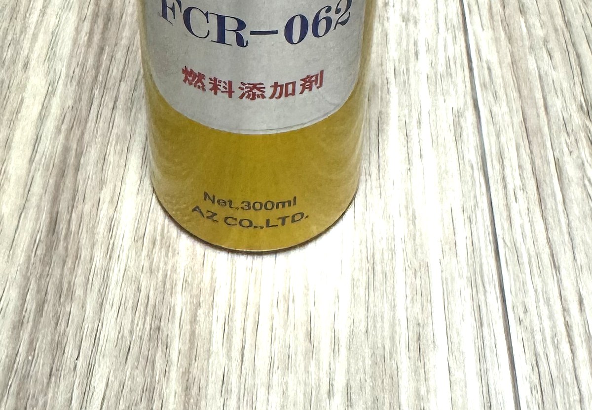 AZ FCR-062のラベル拡大。Net.300ml、AZ CO.,LTD.の表記が読める
