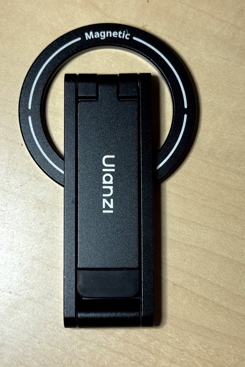 Ulanzi MA60を折りたたんだ状態